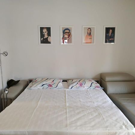 Fully Renovated, Family-Friendly Apartment, Next To A Huge Green Park, In Athens Center 外观 照片