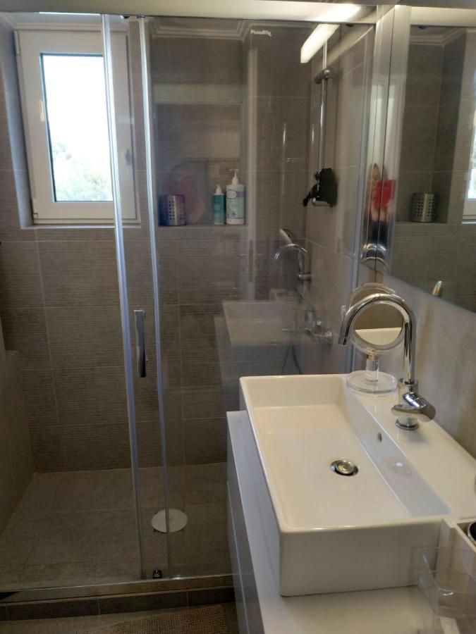 Fully Renovated, Family-Friendly Apartment, Next To A Huge Green Park, In Athens Center 外观 照片