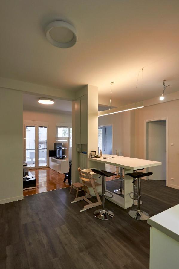 Fully Renovated, Family-Friendly Apartment, Next To A Huge Green Park, In Athens Center 外观 照片