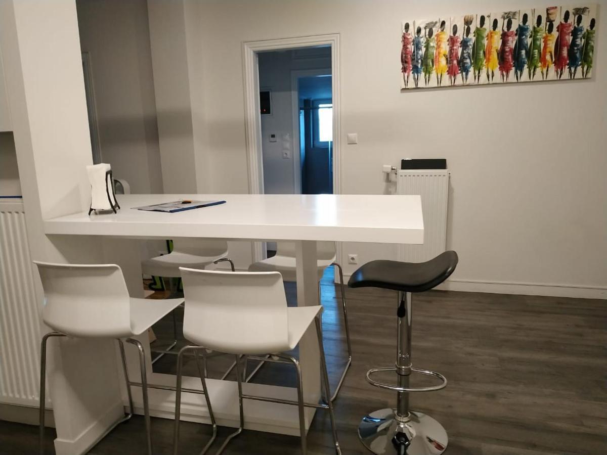 Fully Renovated, Family-Friendly Apartment, Next To A Huge Green Park, In Athens Center 外观 照片